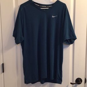 Nike running dri fit mens xxL tee with pocket!